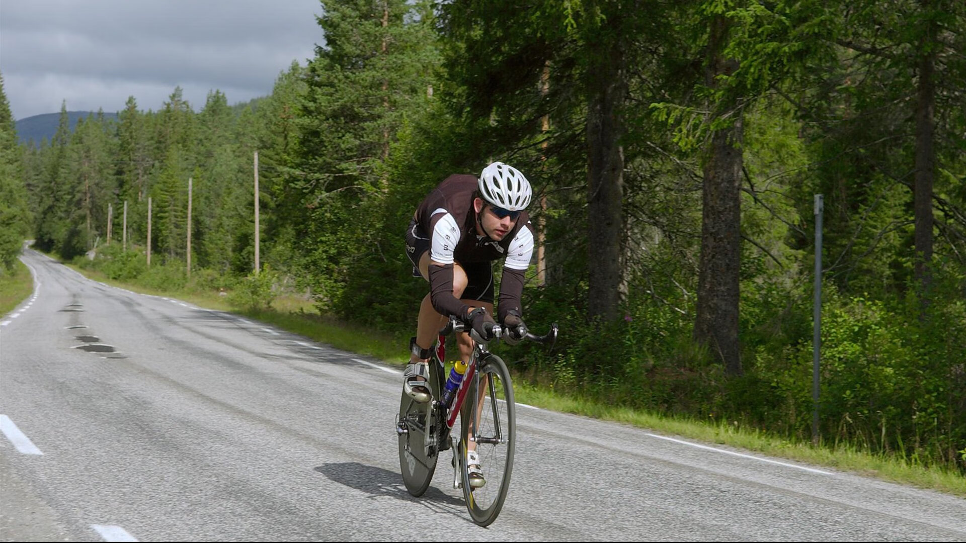 开云体育全站-“年度最激烈的决赛之夜：两队鏖战九局，胜负未定”，最激烈的总决赛